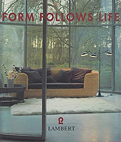 Form follows Life. Inhalt u.a. Pure Elegance, das Haus des Architekten. Modern Country, die alte Remise. Classic Loft, Zen. Sensitive Home, über den Dächern. Studio Living, Joint-Venture. New Grandezz